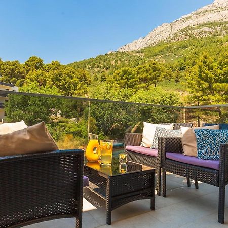Luxury 2 Bedroom Apartment With Sea View Baška Voda Dış mekan fotoğraf