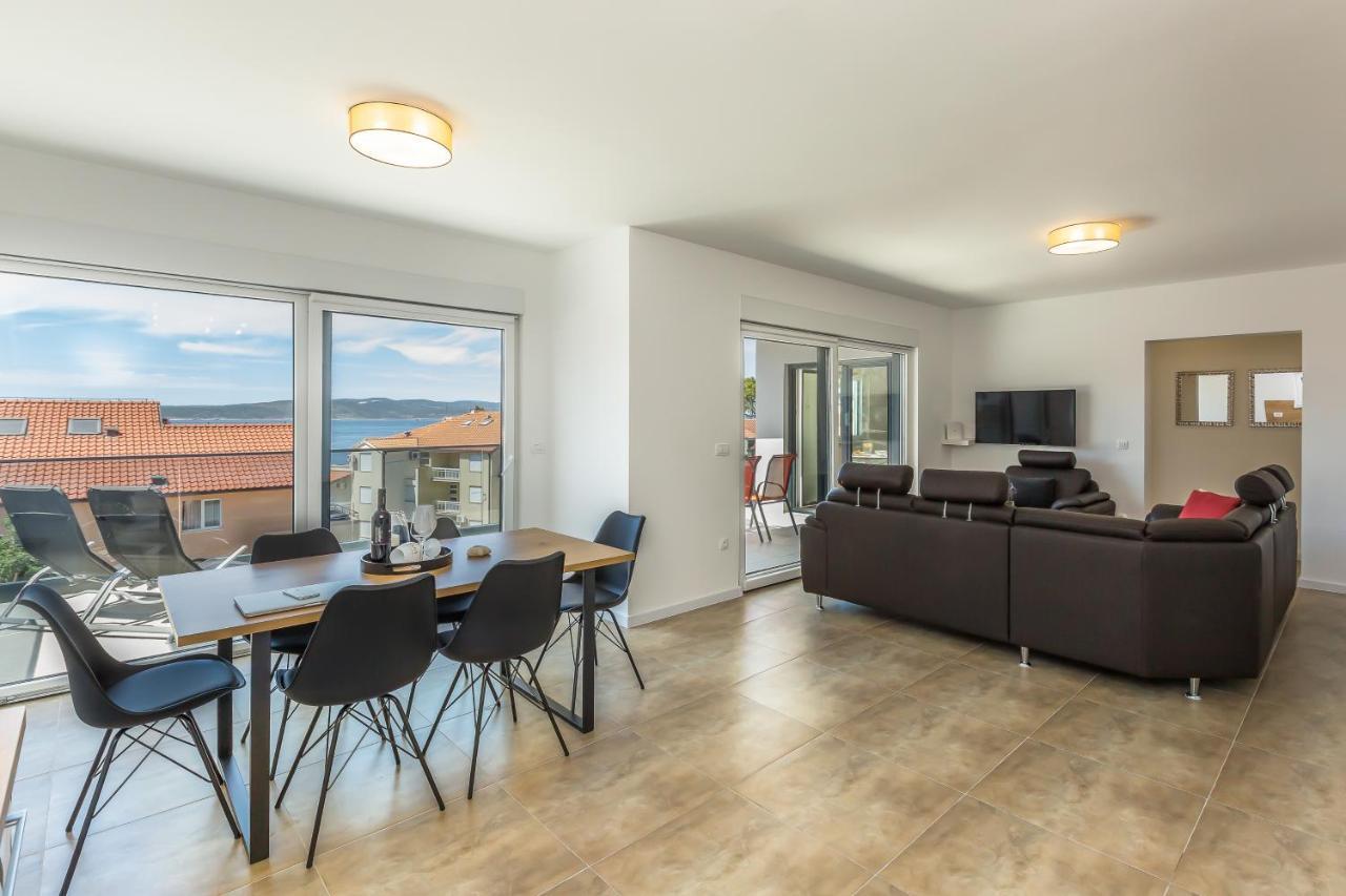 Luxury 2 Bedroom Apartment With Sea View Baška Voda Dış mekan fotoğraf