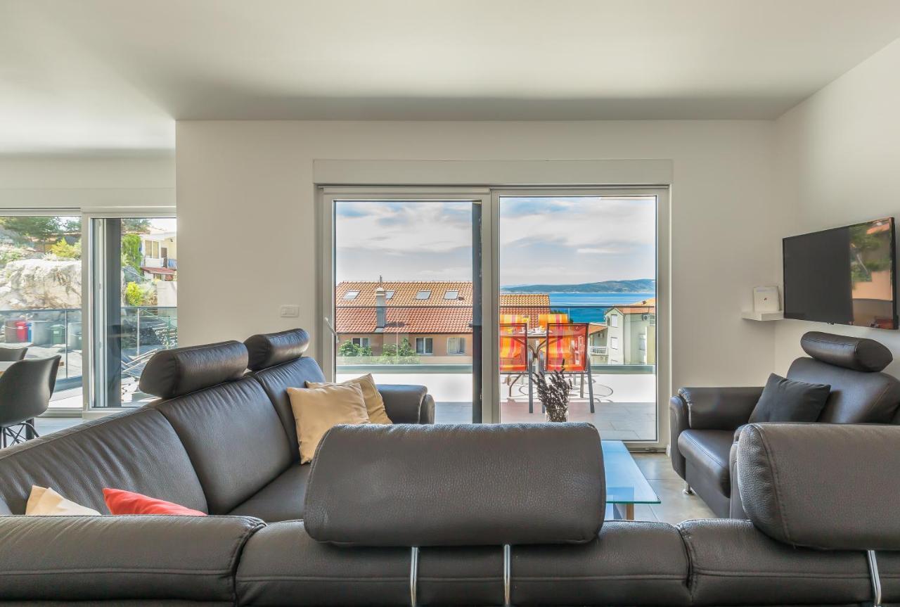 Luxury 2 Bedroom Apartment With Sea View Baška Voda Dış mekan fotoğraf