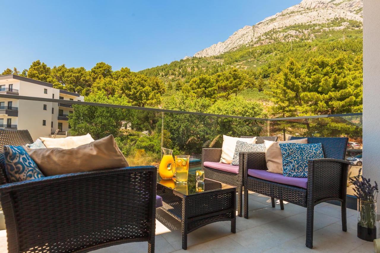 Luxury 2 Bedroom Apartment With Sea View Baška Voda Dış mekan fotoğraf